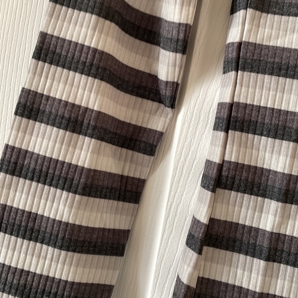 Cali Be striped mock neck top - Picture 3 of 6